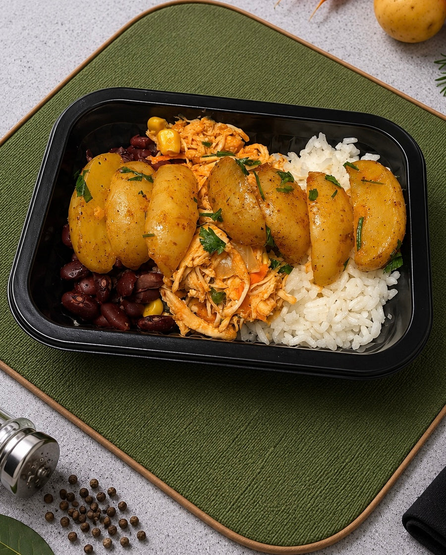 Frango desfiado com batata assada